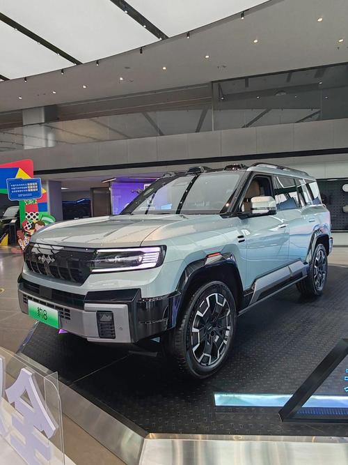 深圳81比亚迪方程豹硬派越野的爆款，英菲尼迪35周年与你共成长